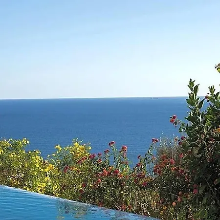 Sleeps 12 Pool Air Con Wifi Villa